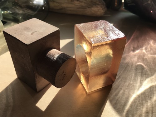 Bronze/Glass Boolean