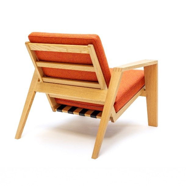 Oak Back Side Red Cushions Landscape